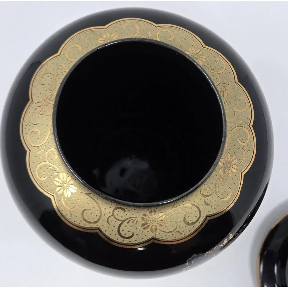 Vintage‎ Japanese Black Gold Ginger Jar Lidded Urn Scenic Landscape Decor